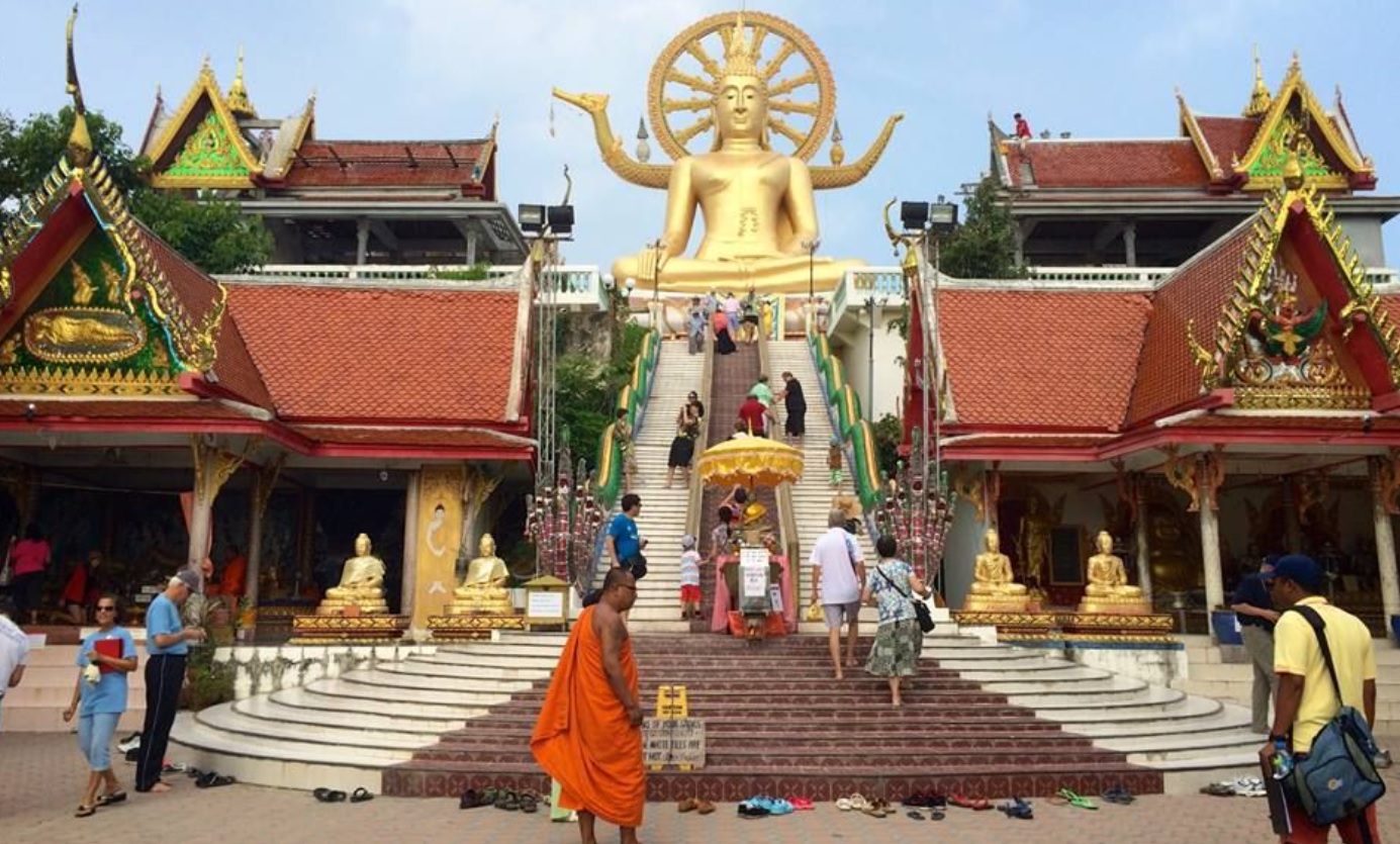 Wat Phra Yai